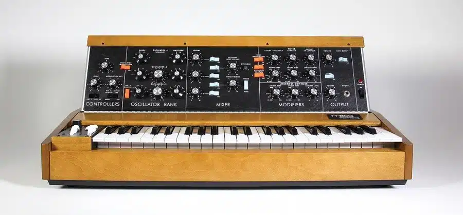 Moog MiniMoog Model D Review - BesteDigitalePiano.nl